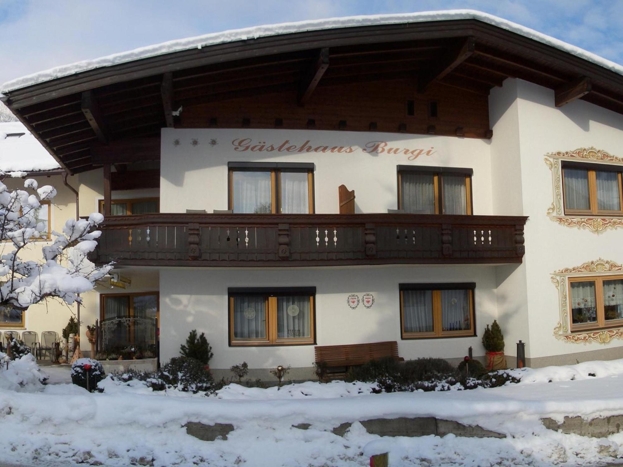 Gaestehaus Burgi Fügen Eksteriør billede